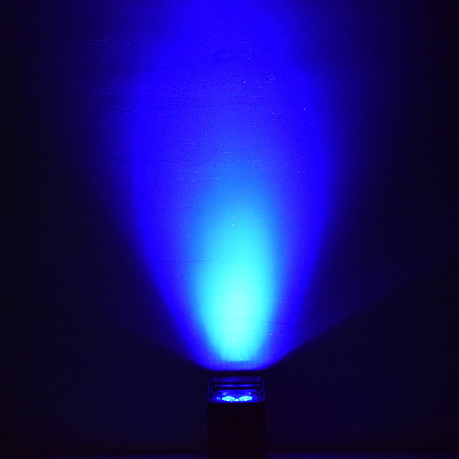 SurgeFX SF-BP418 Wireless Battery-Powered 4 LED Uplight