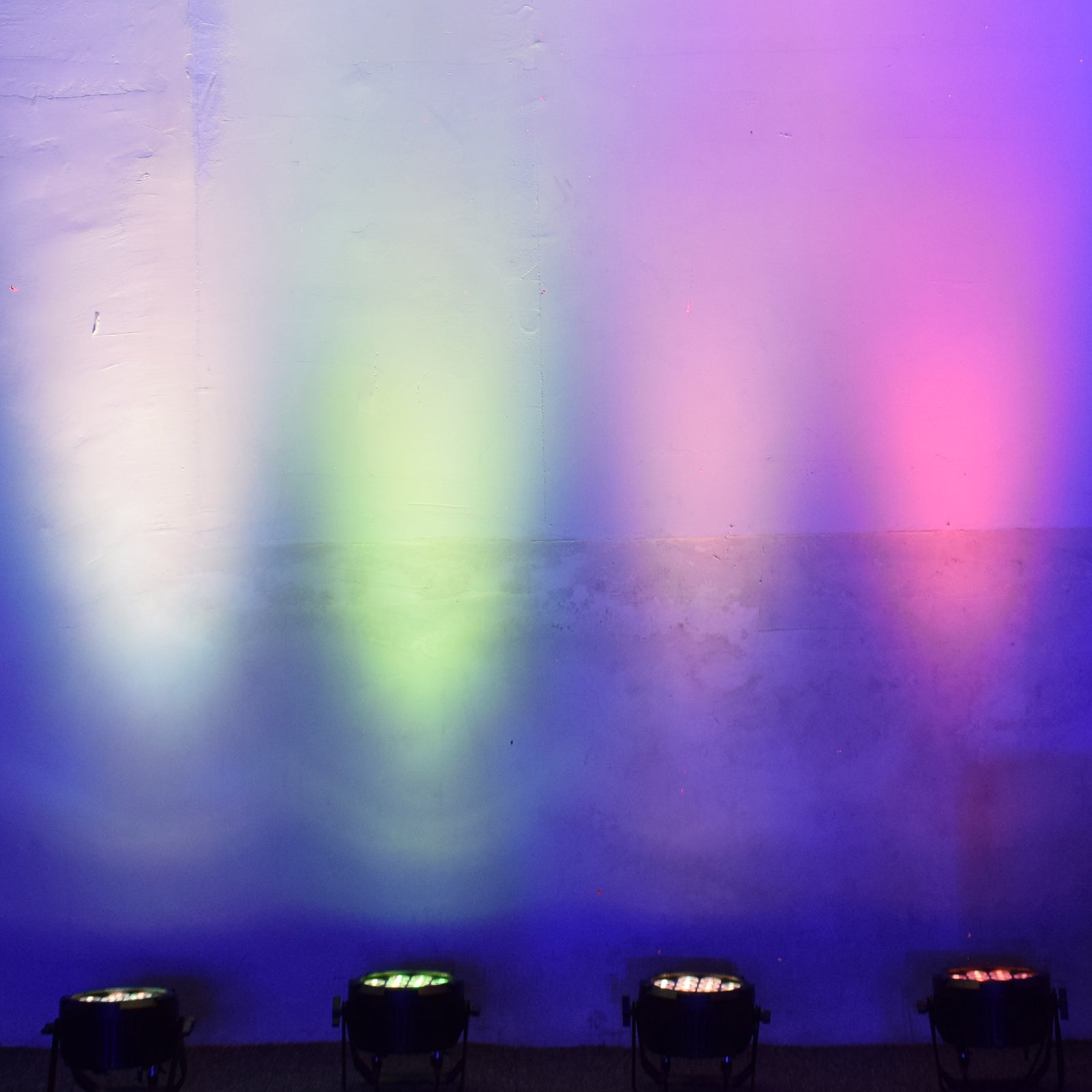 SurgeFX SF-WD1218 IP65 Battery-Powered LED Par Light