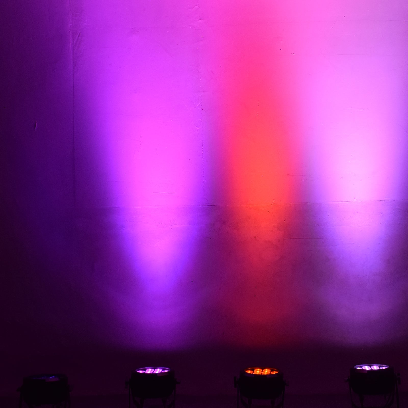 SurgeFX SF-WD1218 IP65 Battery-Powered LED Par Light
