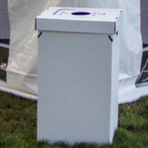 White disposable event cleanup boxes